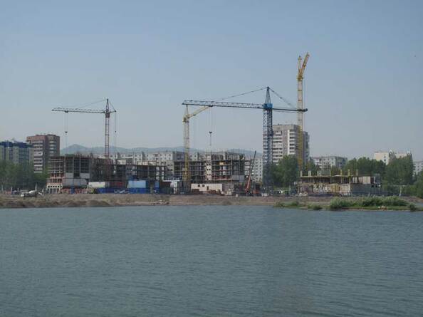 Ход строительства 1 июня 2011, вид с о. Отдыха