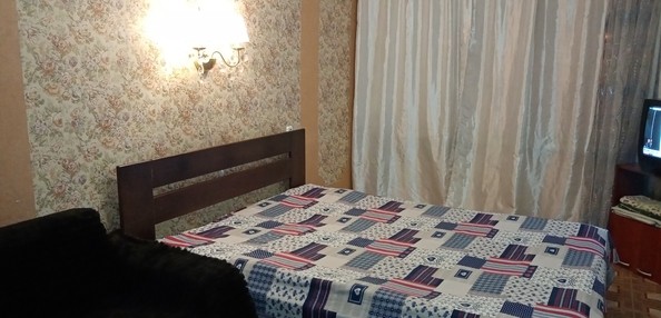 
  Сдам посуточно в аренду 1-комнатную квартиру, 33 м², Красноярск

. Фото 1.