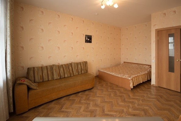
  Сдам посуточно в аренду 1-комнатную квартиру, 36 м², Красноярск

. Фото 2.