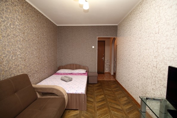 
  Сдам посуточно в аренду 1-комнатную квартиру, 37 м², Красноярск

. Фото 6.