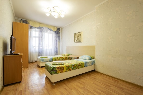 
  Сдам посуточно в аренду 1-комнатную квартиру, 37 м², Красноярск

. Фото 2.