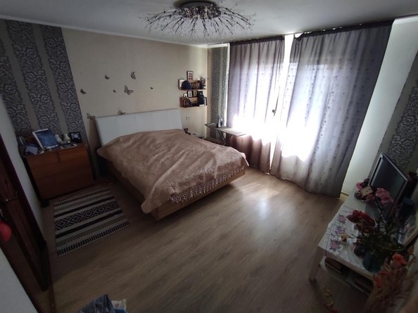
   Продам 2-комнатную, 54 м², Забобонова ул, 2

. Фото 3.