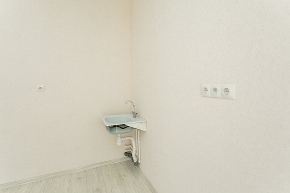 
   Продам 1-комнатную, 67 м², Белый квартал на Спандаряна, 2

. Фото 13.