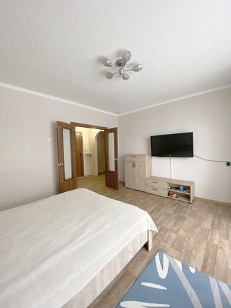 
   Продам 1-комнатную, 40.7 м², Мирошниченко ул, 22

. Фото 3.