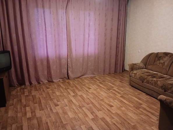 
  Сдам в аренду 1-комнатную квартиру, 41 м², Красноярск

. Фото 7.