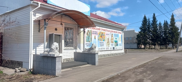 
  Продам торговую площадь, 133 м², Комсомольская ул, д. 36
. Фото 2.