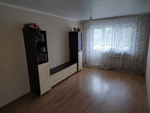 
   Продам 2-комнатную, 42.4 м², Устиновича ул, 14

. Фото 2.