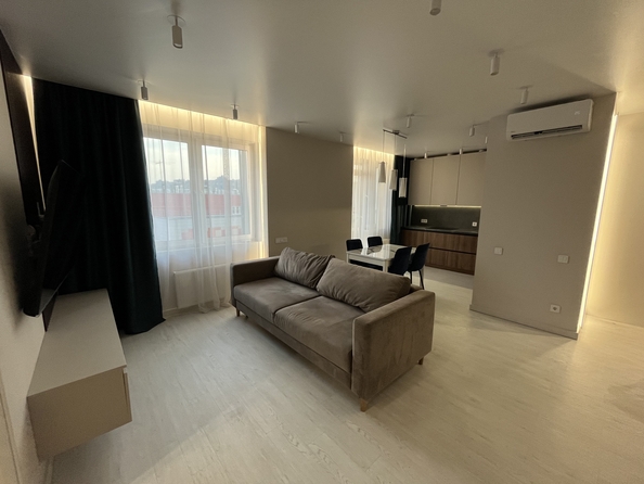 
   Продам 3-комнатную, 71 м², Петра Ломако ул, 1

. Фото 2.