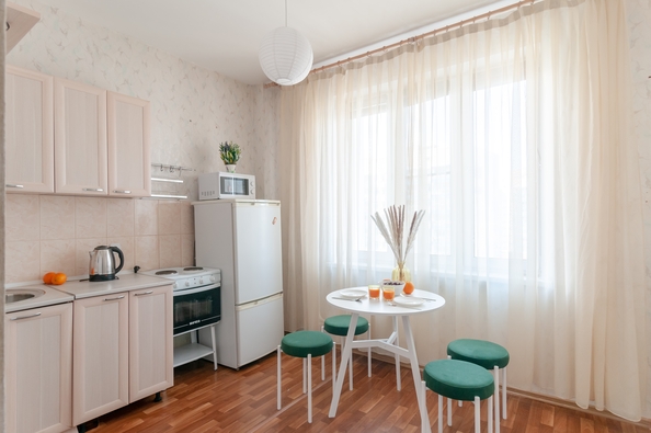 
  Сдам посуточно в аренду 1-комнатную квартиру, 40 м², Красноярск

. Фото 6.