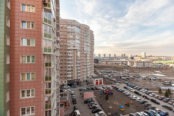 
   Продам 1-комнатную, 52 м², Алексеева ул, 48а

. Фото 29.