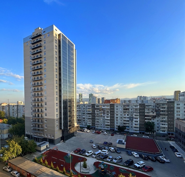 
   Продам 3-комнатную, 124 м², Ладо Кецховели ул, 36

. Фото 2.