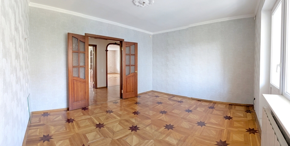 
   Продам 4-комнатную, 125 м², Батурина ул, 7

. Фото 4.