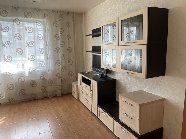 
   Продам 2-комнатную, 53 м², Алексеева ул, 25

. Фото 26.