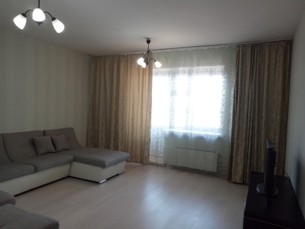 
  Сдам в аренду 2-комнатную квартиру, 70 м², Красноярск

. Фото 1.