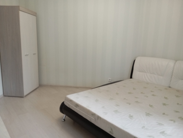 
  Сдам в аренду 2-комнатную квартиру, 70 м², Красноярск

. Фото 5.