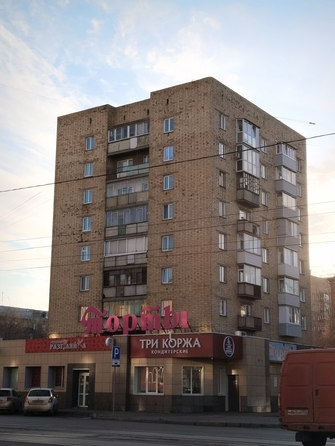 
   Продам 3-комнатную, 55 м², Красноярский Рабочий пр-кт, 83

. Фото 1.