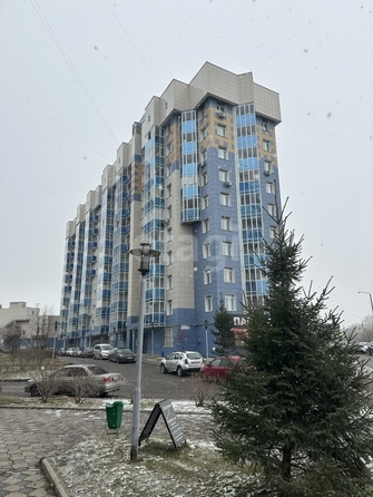 
   Продам 3-комнатную, 94.5 м², Алексеева ул, 39

. Фото 1.