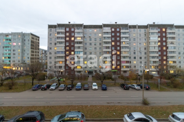 
   Продам 2-комнатную, 55.1 м², 9 Мая ул, 49

. Фото 1.