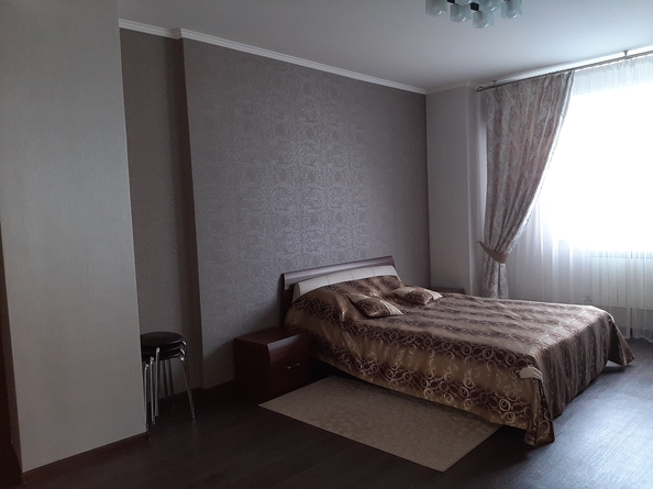 
   Продам 2-комнатную, 82.4 м², Краснодарская ул, 8

. Фото 1.