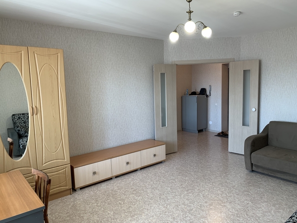 
  Сдам в аренду 1-комнатную квартиру, 52 м², Красноярск

. Фото 8.