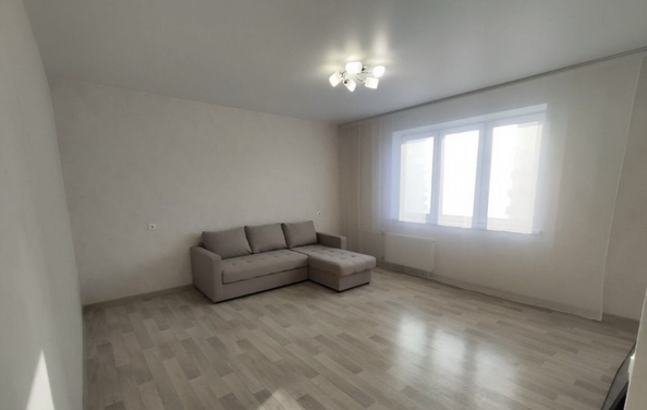 
  Сдам в аренду 2-комнатную квартиру, 54 м², Красноярск

. Фото 4.