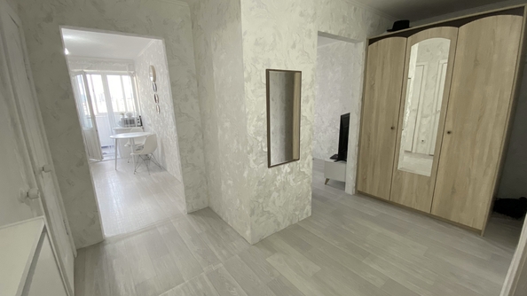 
  Продам 1-комн. квартиру, 42 м², Куйбышева ул, д. 97г
. Фото 3.