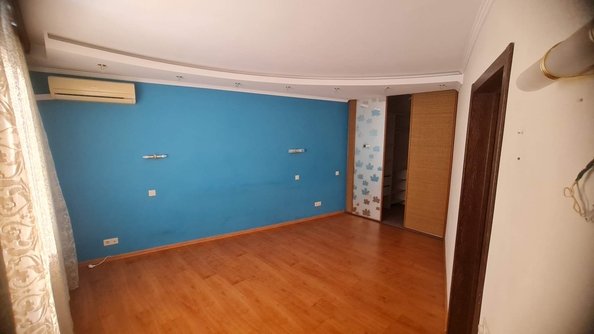 
  Сдам в аренду 4-комнатную квартиру, 84.1 м², Красноярск

. Фото 7.