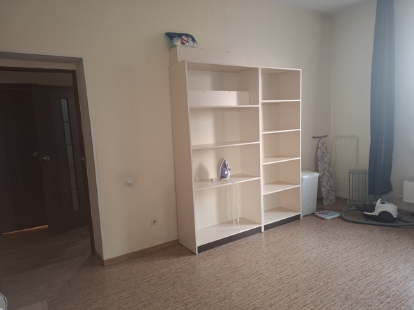 
  Сдам в аренду 2-комнатную квартиру, 79 м², Красноярск

. Фото 6.