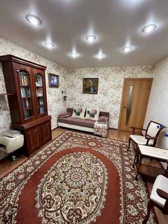 
   Продам 2-комнатную, 49.4 м², Менжинского ул, 14Б

. Фото 3.