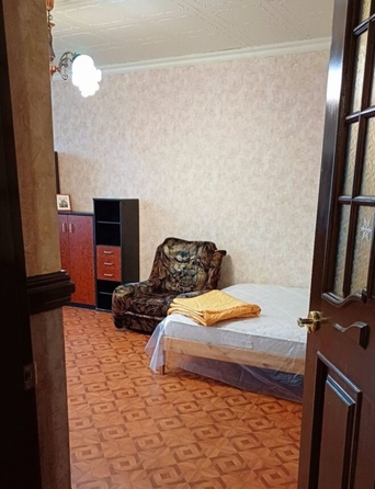 
  Сдам в аренду 1-комнатную квартиру, 32.9 м², Красноярск

. Фото 1.