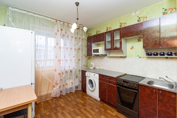 
   Продам 1-комнатную, 33 м², Карамзина ул, 30

. Фото 12.