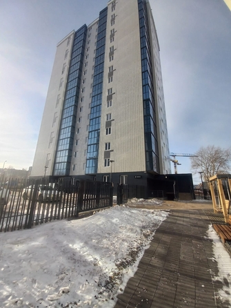 
   Продам 3-комнатную, 74 м², Вербная ул, 3

. Фото 1.