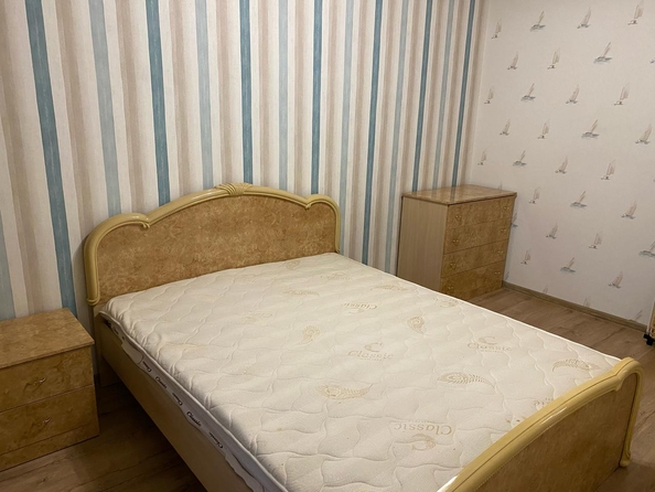 
  Сдам в аренду 2-комнатную квартиру, 54 м², Красноярск

. Фото 5.