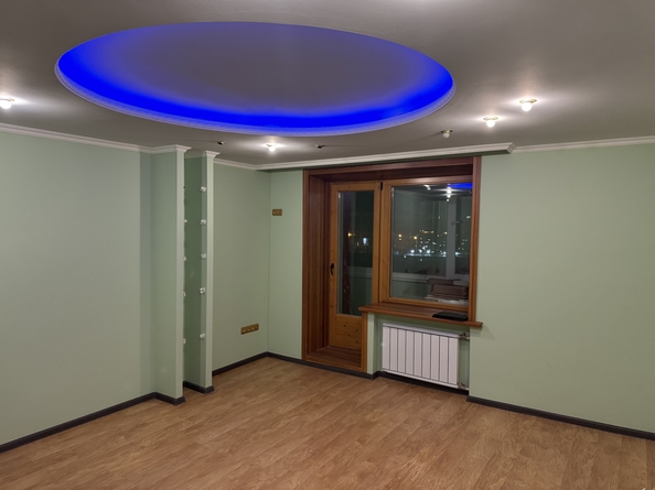
   Продам 4-комнатную, 100.5 м², Семафорная ул, 439/5

. Фото 1.