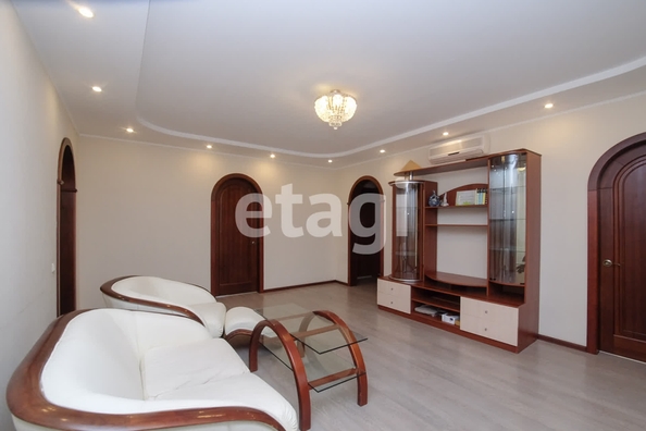 
   Продам 3-комнатную, 79.8 м², Водопьянова ул, 2

. Фото 3.