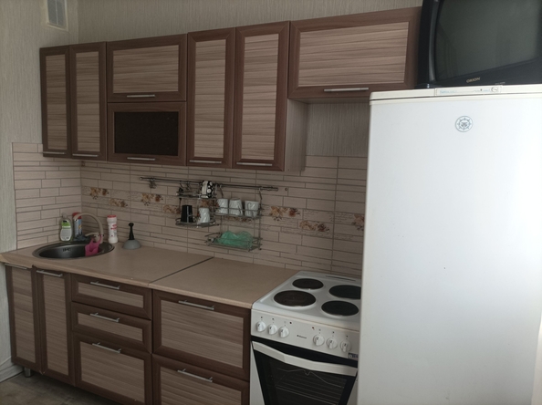 
  Сдам в аренду 1-комнатную квартиру, 41.6 м², Красноярск

. Фото 2.