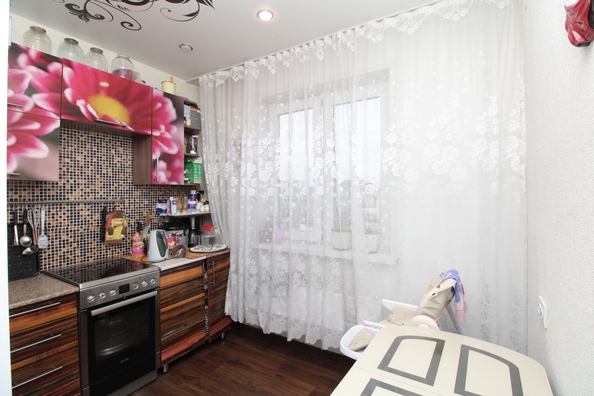 
   Продам 3-комнатную, 60.1 м², Республики ул, 49

. Фото 10.