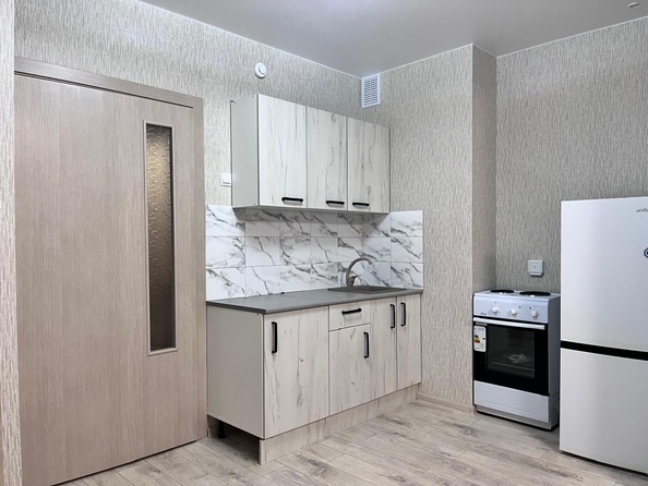 
  Сдам в аренду студию, 32 м², Красноярск

. Фото 2.