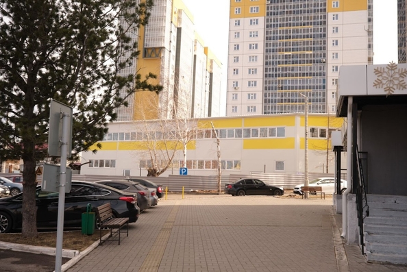 
   Сдам торговое помещение, 600 м², Лесопарковая ул, 15

. Фото 1.