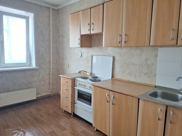 
  Сдам в аренду 1-комнатную квартиру, 36 м², Сосновоборск

. Фото 3.
