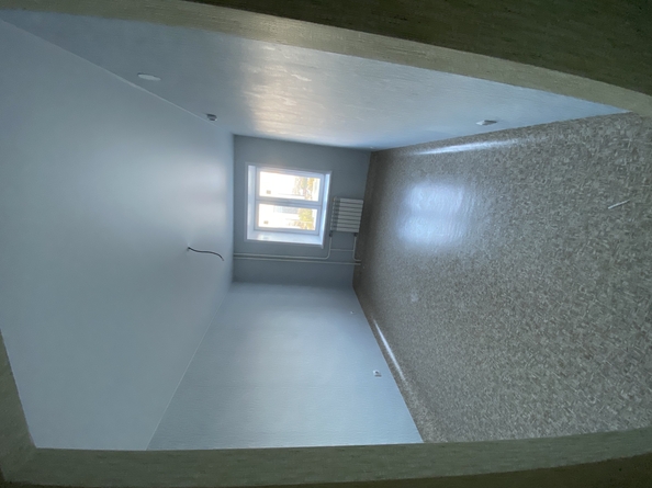 
   Продам 2-комнатную, 58.5 м², Шахтеров ул, 8

. Фото 4.