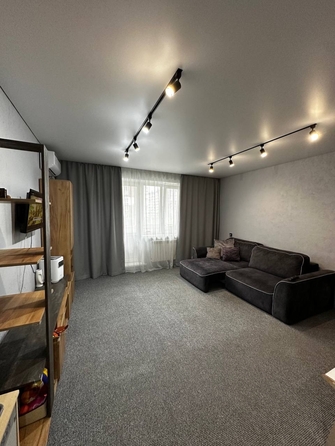 
  Продается 1-комн. квартира, 44.6 м², Алексеева ул, д. 111
. Фото 2.