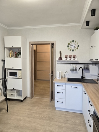 
  Сдам 3-комн. квартиру, 82 м², Алексеева ул, д. 24
. Фото 3.