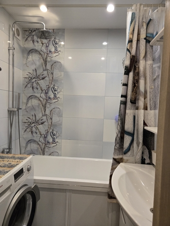 
  Сдам 3-комн. квартиру, 82 м², Алексеева ул, д. 24
. Фото 12.