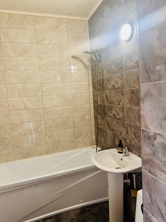 
  Сдам 1-комн. квартиру, 40 м², 78 Добровольческой бригады ул, д. 26
. Фото 4.