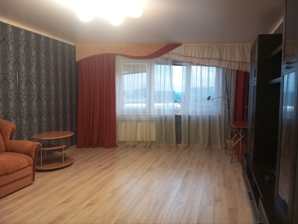 
  Сдам 1-комн. квартиру, 46 м², Алексеева ул, д. 24/1
. Фото 2.