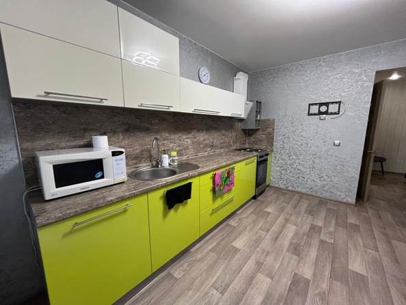 
  Сдам 1-комн. квартиру, 45 м², Свердловская ул, д. 51а
. Фото 1.