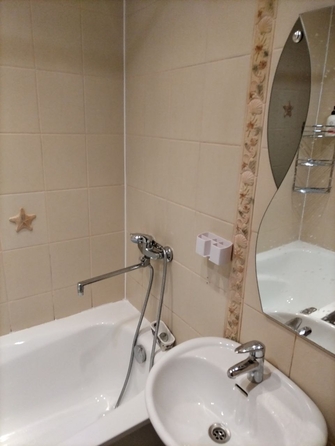 
  Продам 4-комн. квартиру, 83 м², Ладо Кецховели ул, д. 39
. Фото 12.
