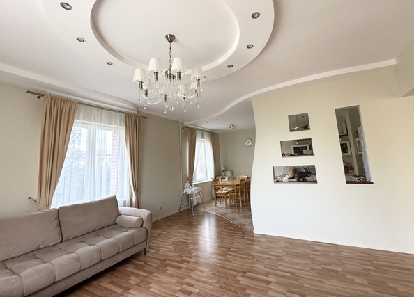
  Продается 3-комн. квартира, 130 м², Киренского ул, д. 83
. Фото 1.