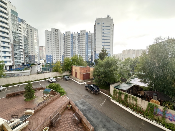 
  Продается 3-комн. квартира, 130 м², Киренского ул, д. 83
. Фото 31.